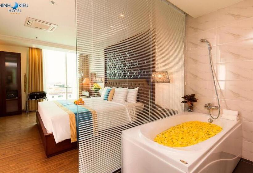 سوئیت پریمیوم, Ninh Kieu Riverside