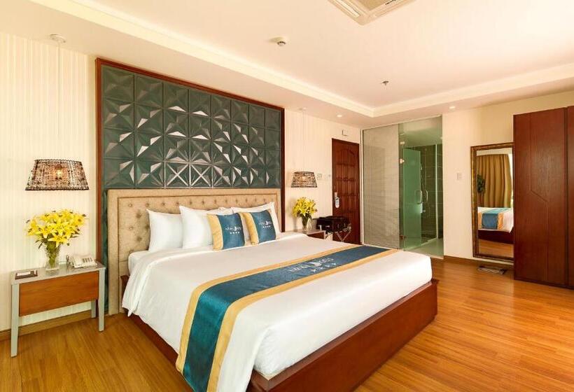 Deluxe room with river view, Ninh Kieu Riverside