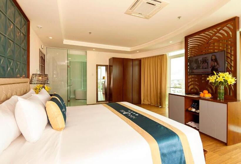 Deluxe room with river view, Ninh Kieu Riverside