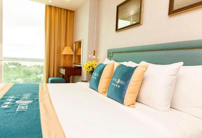 Deluxe room with river view, Ninh Kieu Riverside