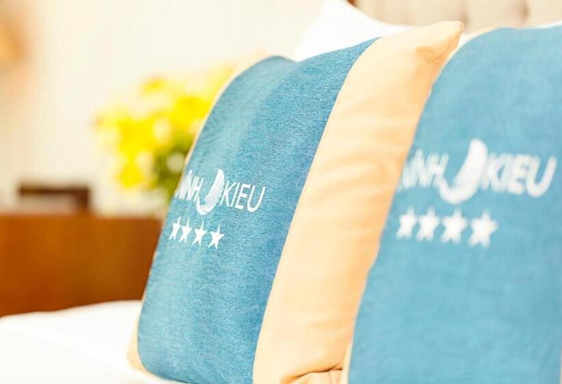 Deluxe room with river view, Ninh Kieu Riverside