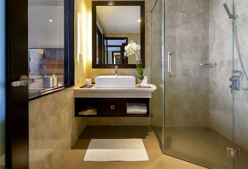 اتاق لوکس سه تخته, Sanouva Da Nang Hotel   Daily Afternoon Tea Inclusive
