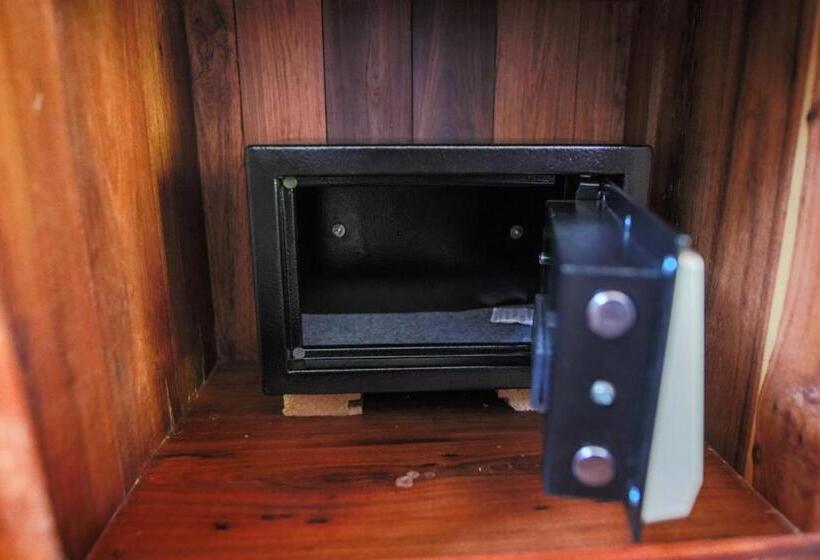 اتاق استاندارد چهار تخته, Kimony Resort