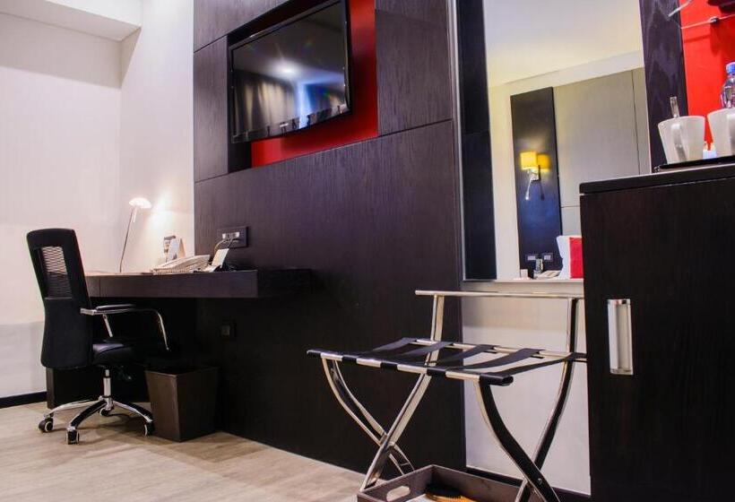 سوییت جونیور, Onomo Hotel Dar Es Salaam