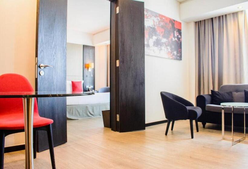 سوئیت با تخت بزرگ, Onomo Hotel Dar Es Salaam