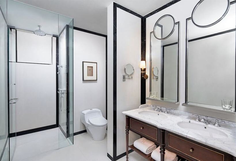 اتاق لوکس, The Hermitage, A Tribute Portfolio Hotel, Jakarta