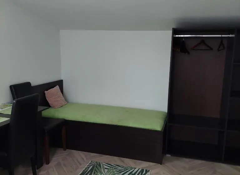 Standard Kolmen Hengen Huone, Gyepszél Panzió Tokaj