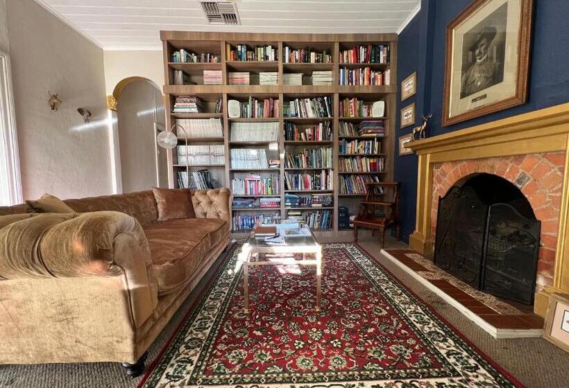 Номер Superior, Private Suite In An Historic 1865 Homestead