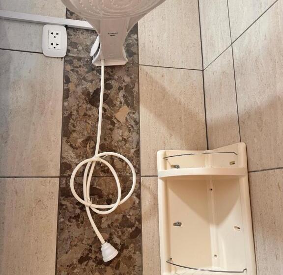 اتاق اکونومی, Hostel Home Trotamundos