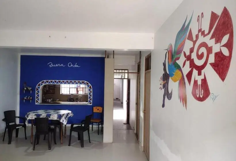 ルームシェアのワンベッド, Hostel Home Trotamundos