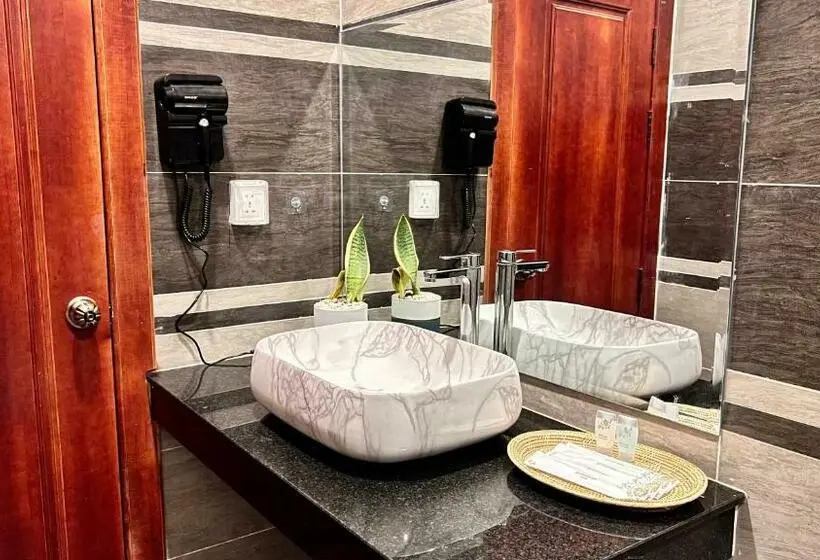 اتاق لوکس, Nyna Villa Guesthouse