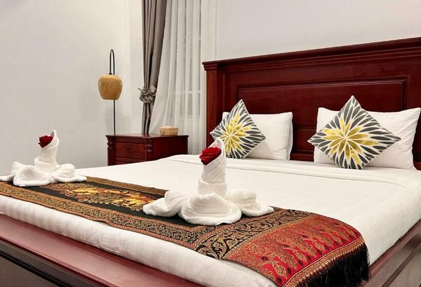 اتاق لوکس, Nyna Villa Guesthouse