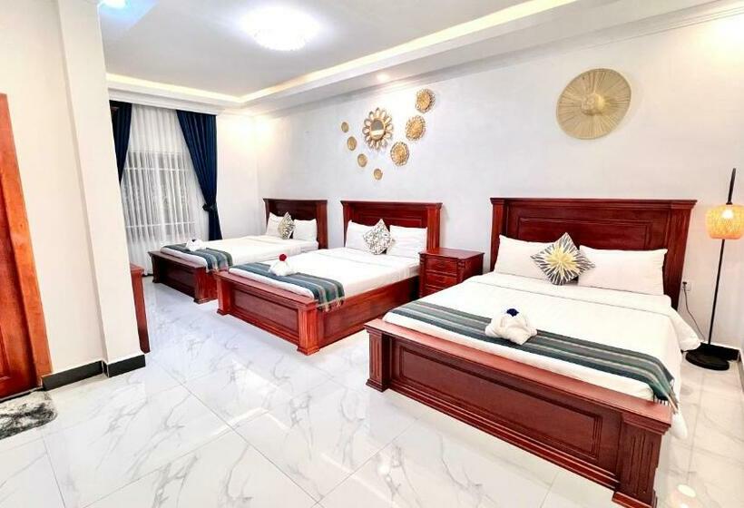 اتاق لوکس خانوادگی, Nyna Villa Guesthouse