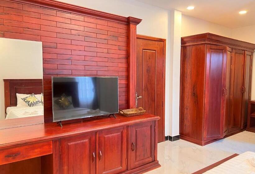 اتاق لوکس, Nyna Villa Guesthouse