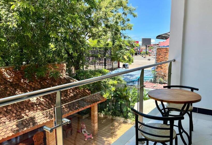 اتاق استاندارد با تخت بزرگ, Nyna Villa Guesthouse