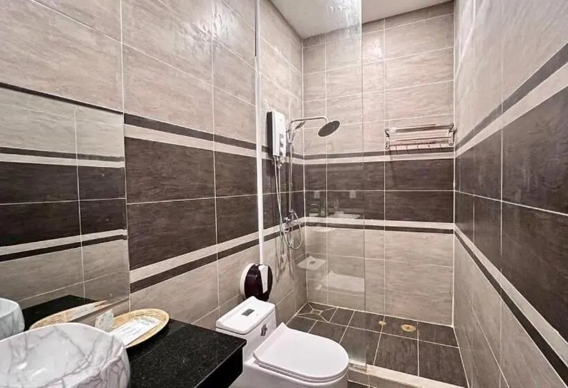 اتاق لوکس خانوادگی, Nyna Villa Guesthouse