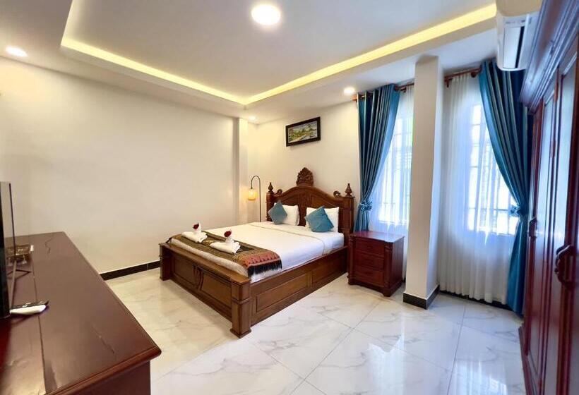 5 Bedroom Apartment, Nyna Villa Guesthouse