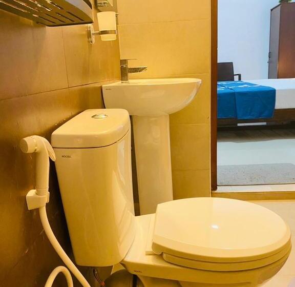 غرفة قياسية, White Villa