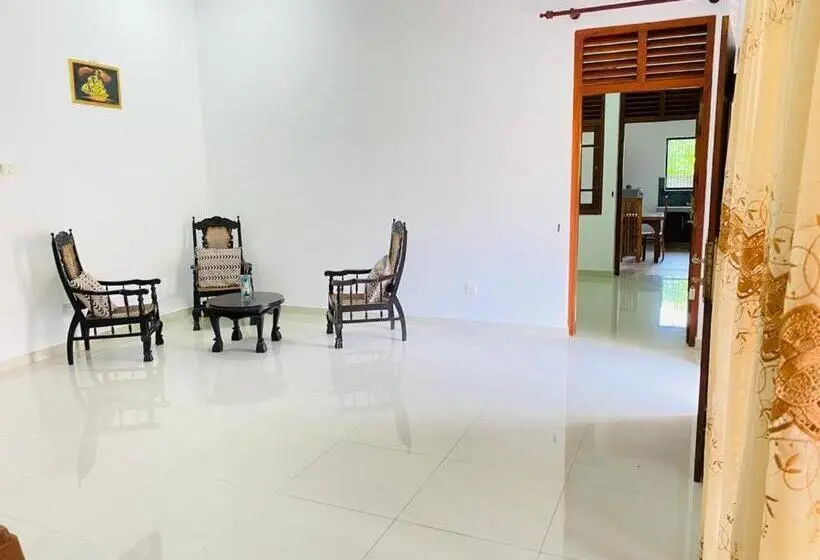 ویلای 1 خوابه, White Villa