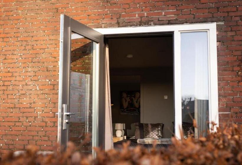 テラス付きスタンダードルーム, Yep! Slapen Bij De Sluis