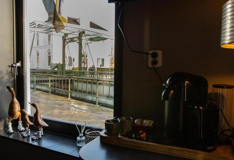 テラス付きスタンダードルーム, Yep! Slapen Bij De Sluis