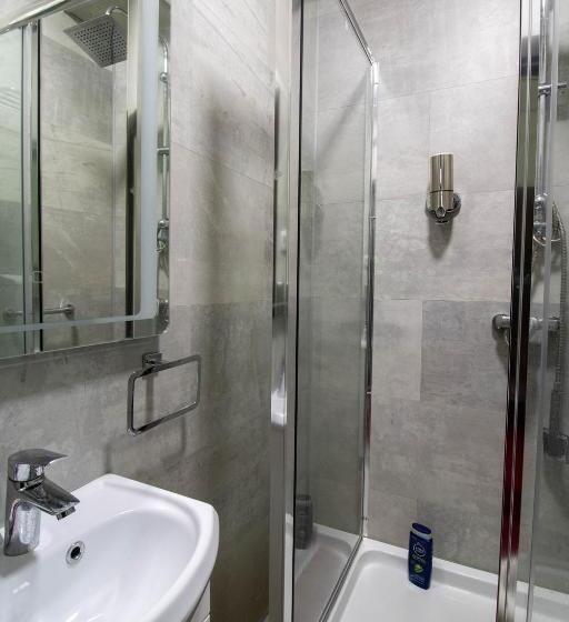 اتاق استاندارد سه نفره, Hostel Aurora