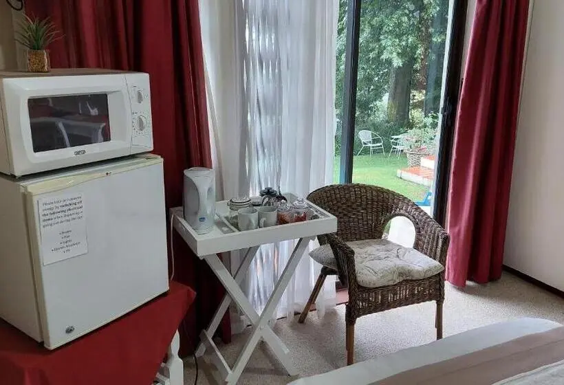 庭の見えるシングルルーム, King S Hill Guest House