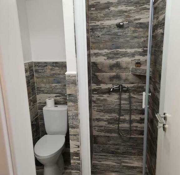 标准工作室, Bella House Apartaments