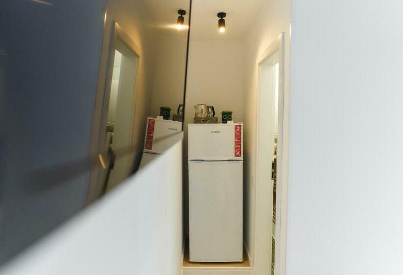 标准工作室, Bella House Apartaments