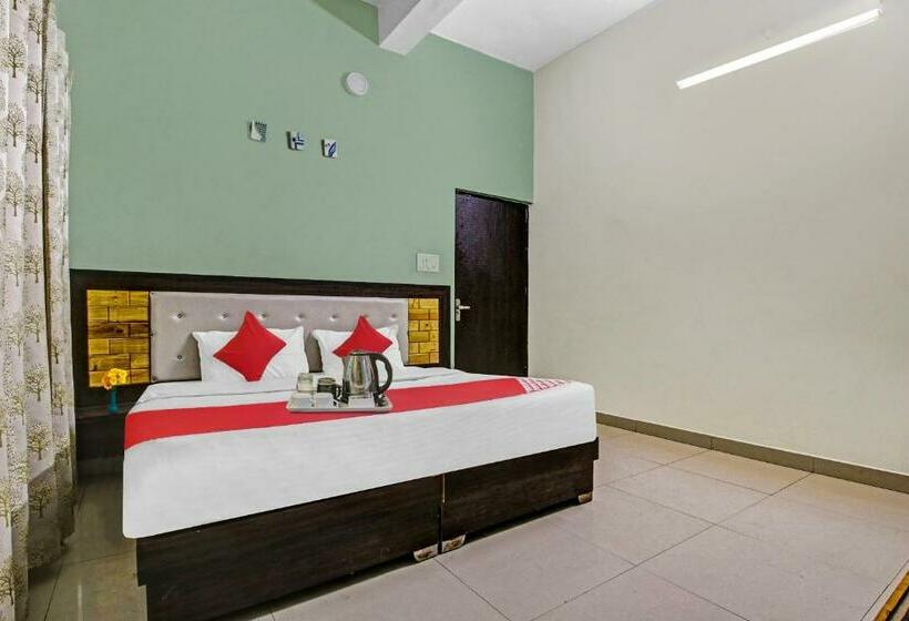 חדר קלאסי לשלושה, Flagship The Green Scape Mansion