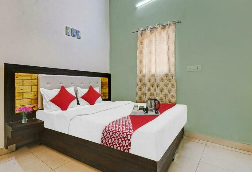 חדר קלאסי לשלושה, Flagship The Green Scape Mansion