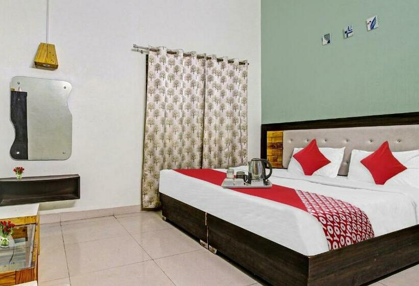 חדר קלאסי לשלושה, Flagship The Green Scape Mansion