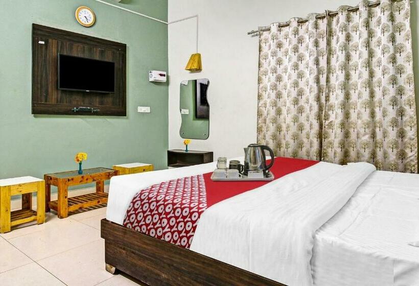 חדר קלאסי לשלושה, Flagship The Green Scape Mansion