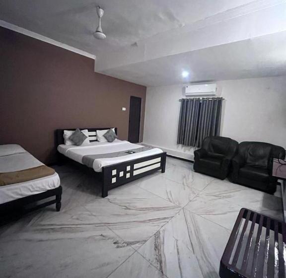 اتاق استاندارد سه نفره, Le Grace Annasalai