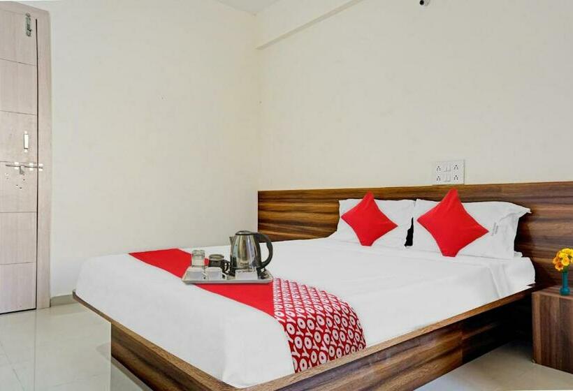 اتاق کلاسیک سه تخته, Spot On Swarg Executive Paradise Near Fun Time Multiplex