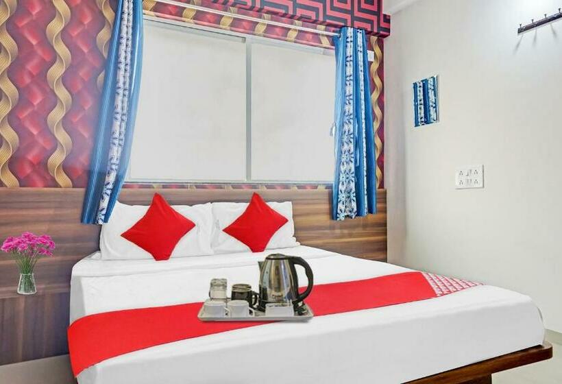 اتاق کلاسیک سه تخته, Spot On Swarg Executive Paradise Near Fun Time Multiplex