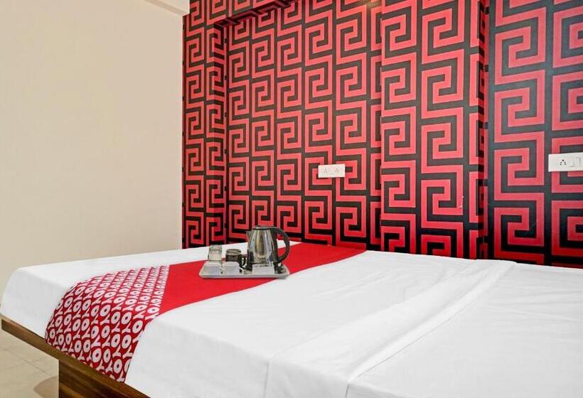 اتاق کلاسیک سه تخته, Spot On Swarg Executive Paradise Near Fun Time Multiplex