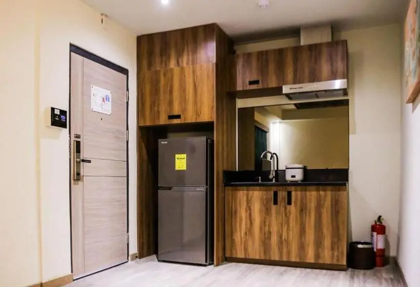 キングサイズベッドのデラックスルーム, Surestay Studio By Best Western Clarkview, Angeles City