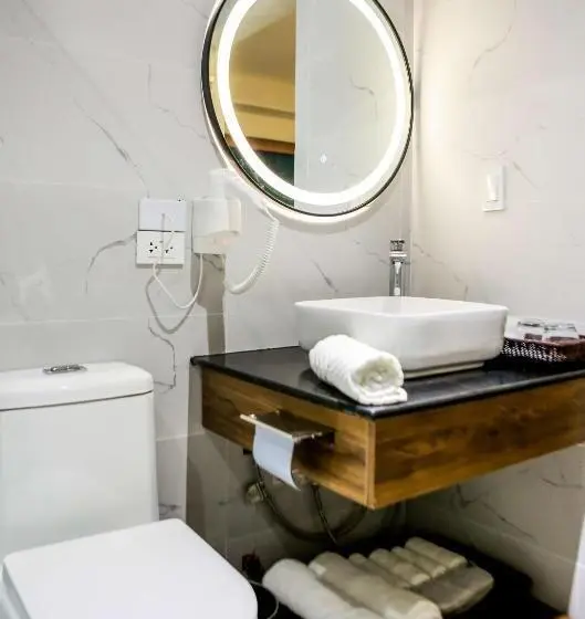 キングサイズベッドのデラックスルーム, Surestay Studio By Best Western Clarkview, Angeles City