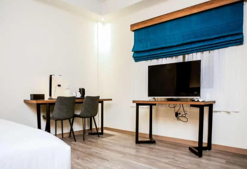 キングサイズベッドのデラックスルーム, Surestay Studio By Best Western Clarkview, Angeles City