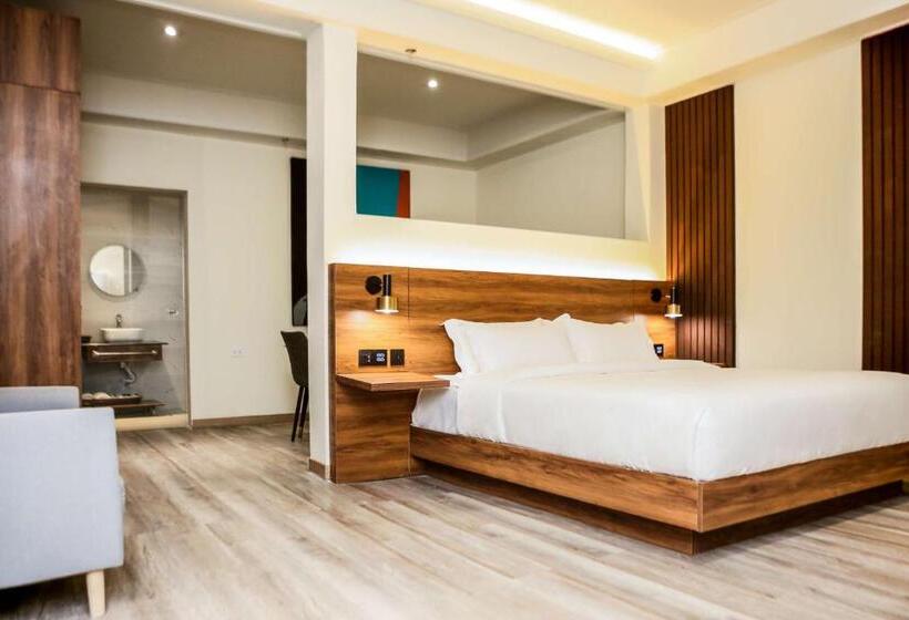 Люкс Deluxe Кровать Кинг, Surestay Studio By Best Western Clarkview, Angeles City