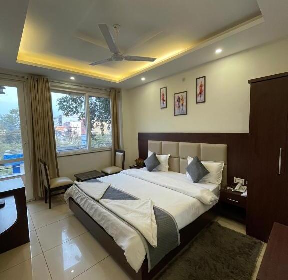 Deluxe Room with Balcony, The 7 Seas