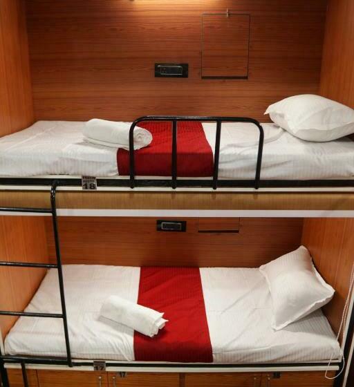 共用房间的床, Rahul Men S Ac Dormitory