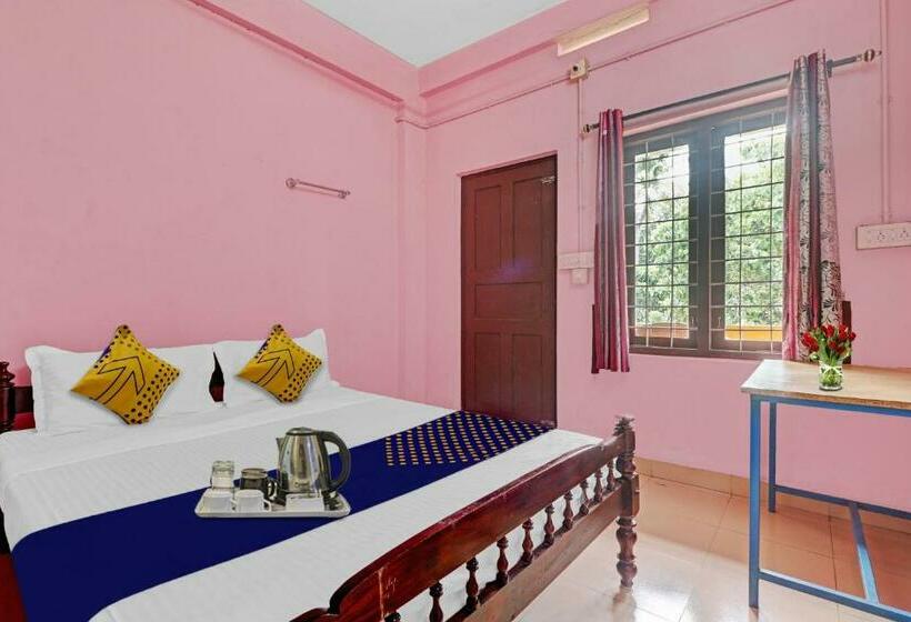 트리플 클래식 룸, Spot On Taaza Residency