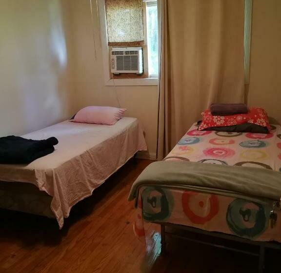 اتاق اکونومی, 320 Happy Home