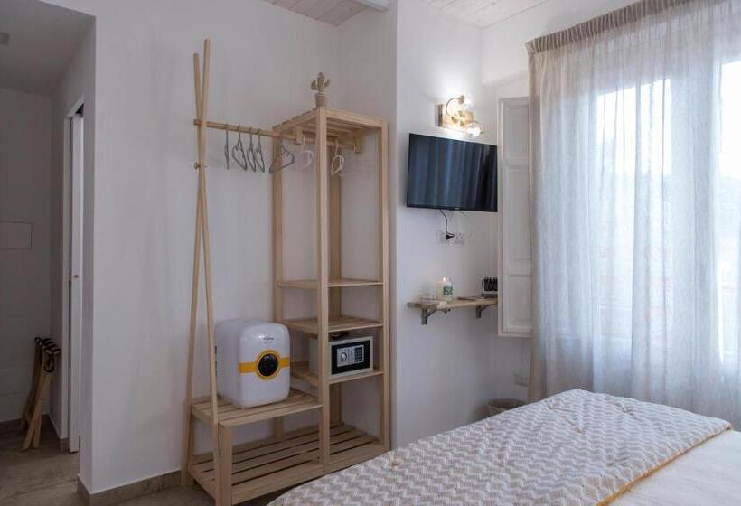 标准间, Giallo Ficodindia