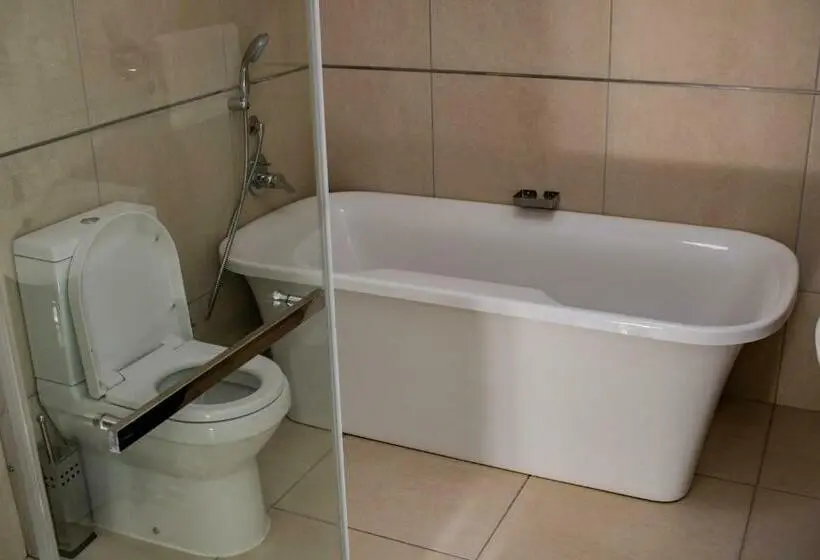 اتاق لوکس با تخت بزرگ, Pahotela Bed And Breakfast