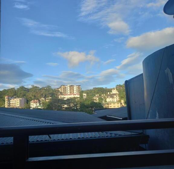 Standard Studio med Balkong, Leon S Den