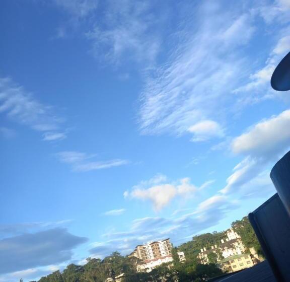 Standard Studio med Balkong, Leon S Den