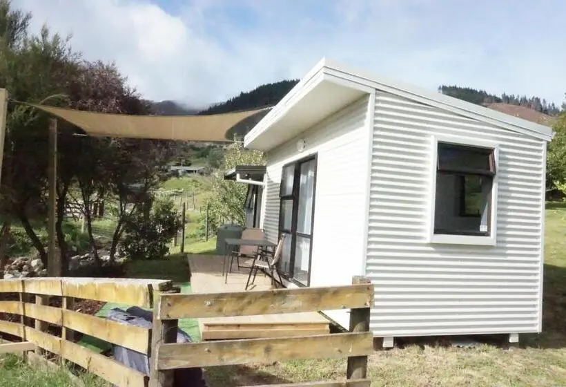 Standard room with outdoor bath, Cable Bay Farm